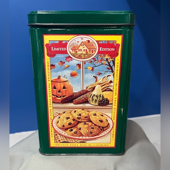 Vintage Limited Edition Nestle Toll House Collectible Cookie Tin - Picture 2 of 8